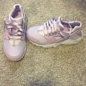 Nike Huarache Run SE